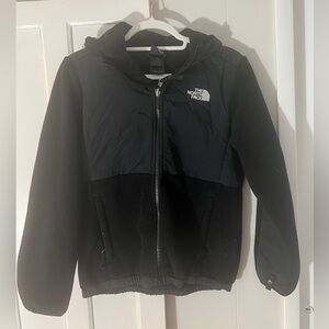 Girls size 11/12 (fits like woman small) black Northface with hood